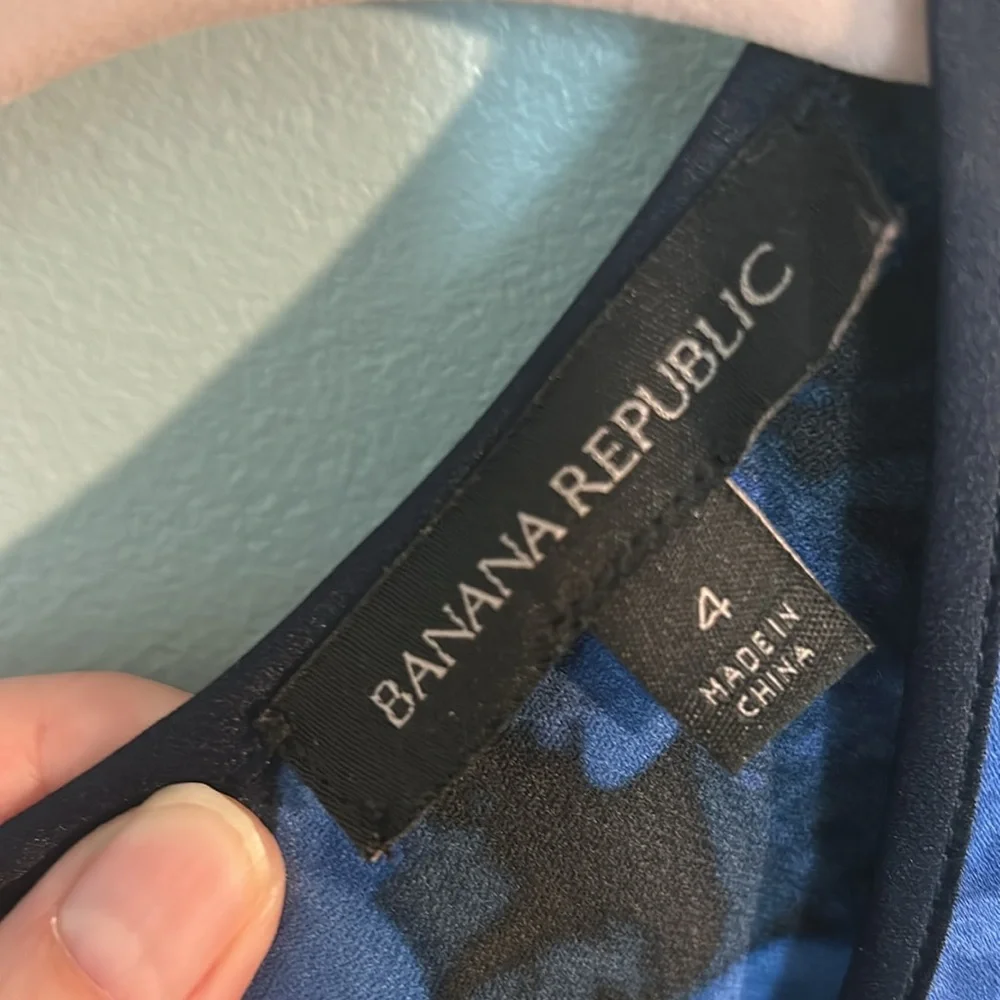 Banana Republic Dark Blue Floral Midi Dress, size 4